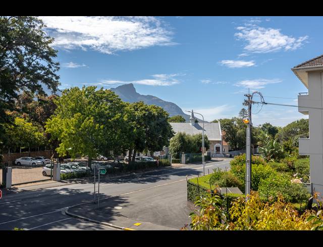 2 BEDROOM APARTMENT SOLD IN KENILWORTH UPPER